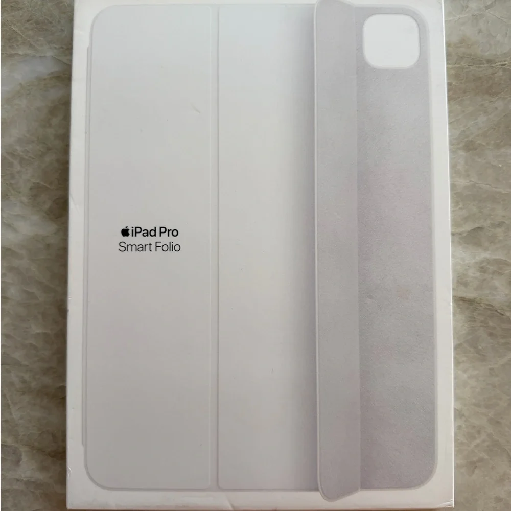 Apple iPad Pro Smart Folio - White